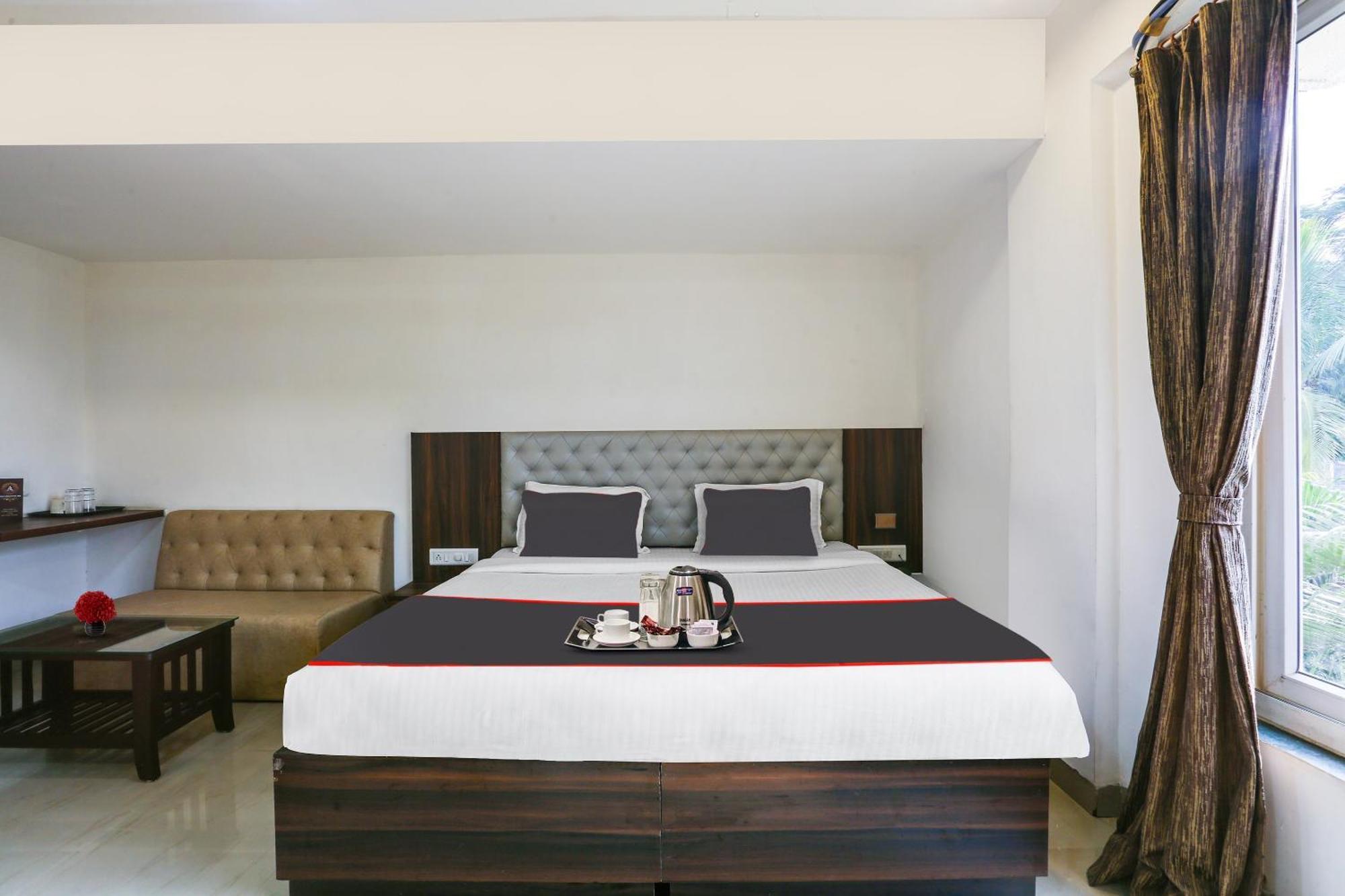 Capital O Arsh Executive Inn Mumbai Exteriör bild
