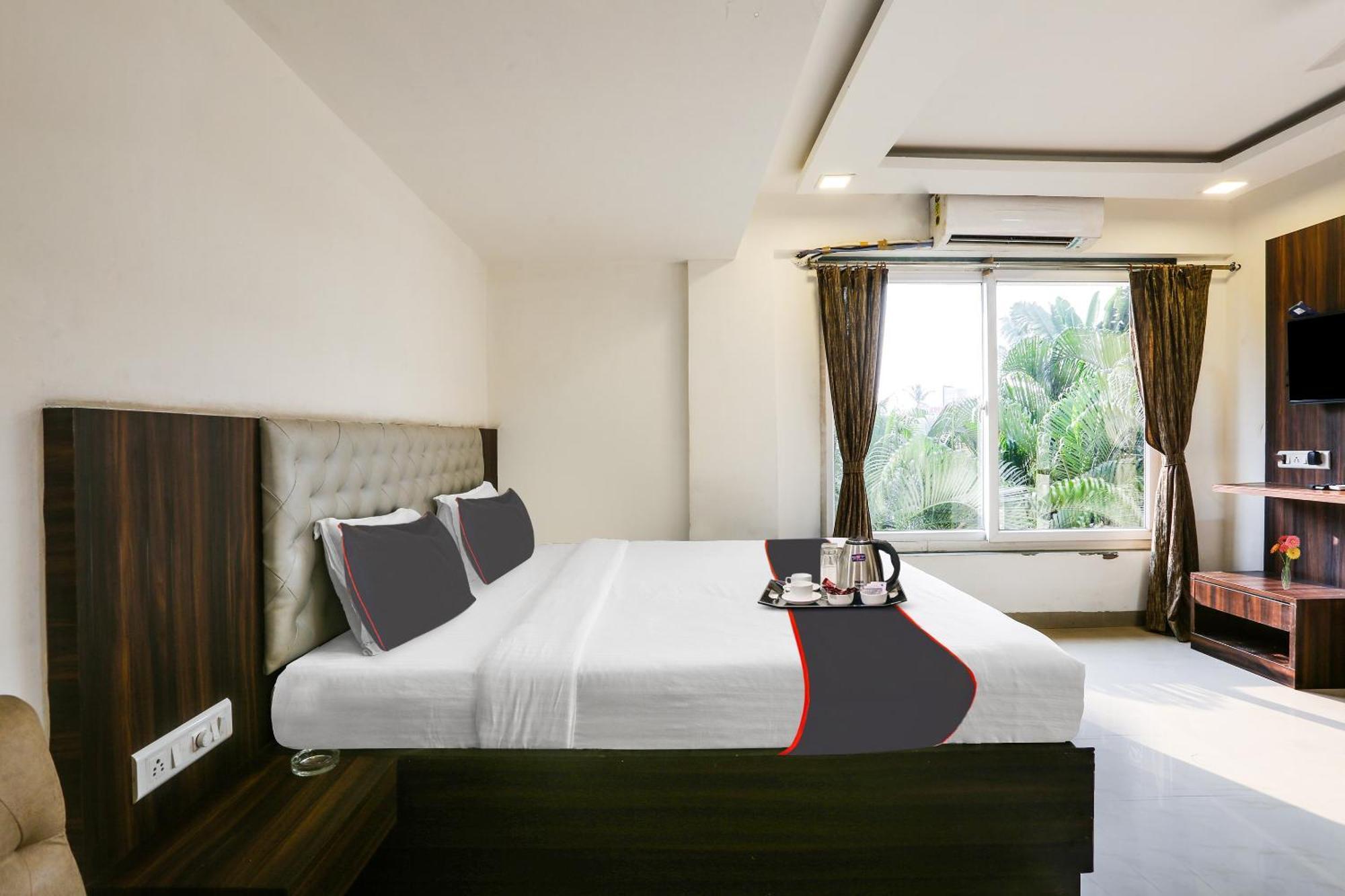 Capital O Arsh Executive Inn Mumbai Exteriör bild