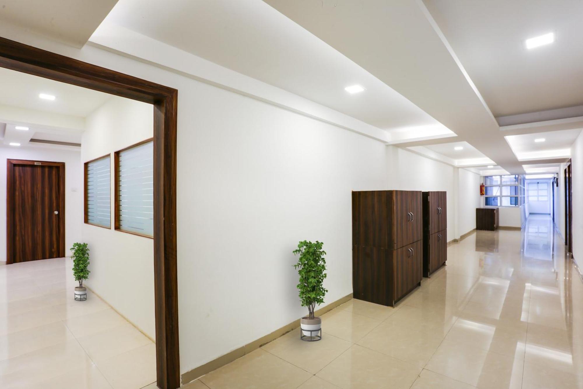 Capital O Arsh Executive Inn Mumbai Exteriör bild