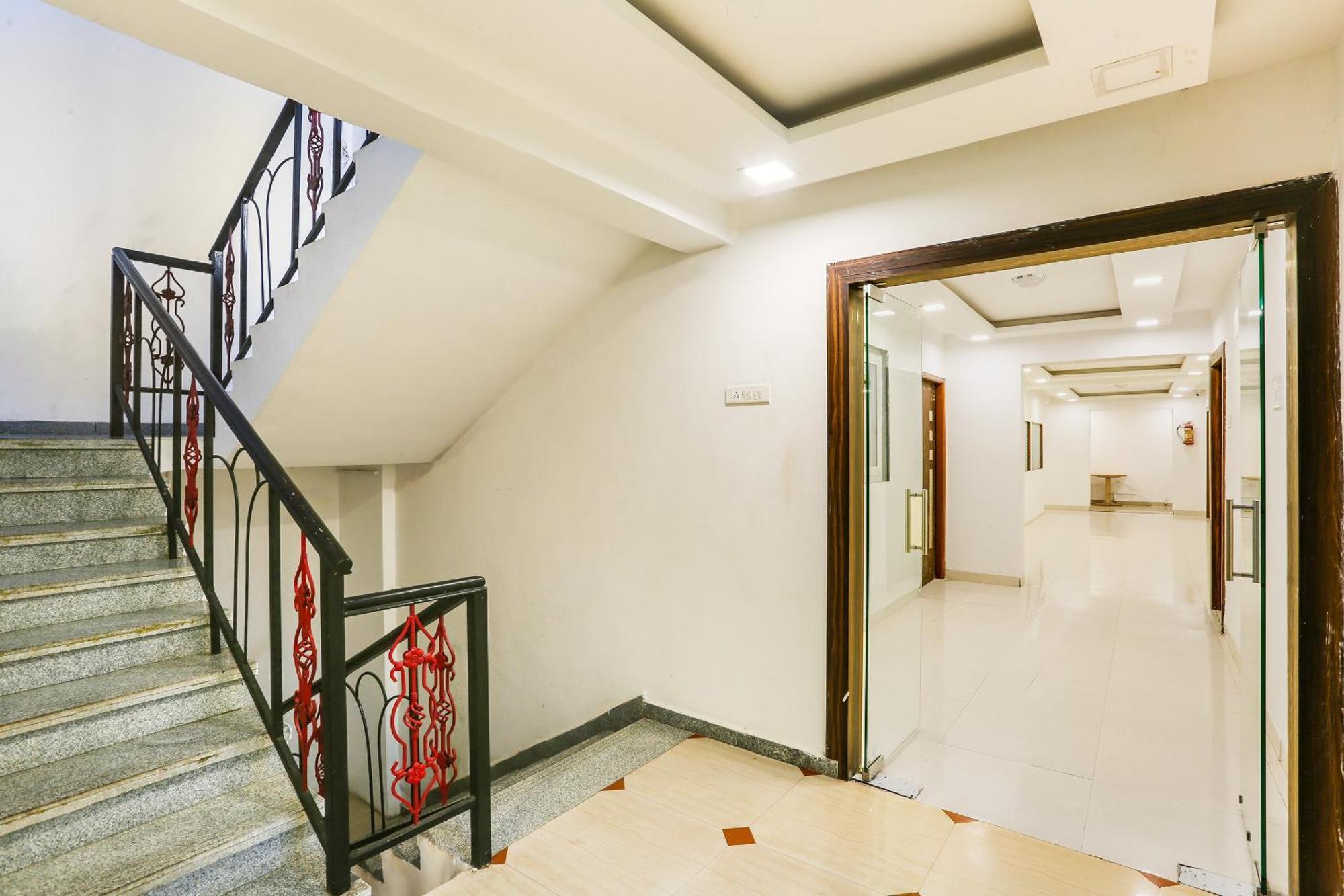 Capital O Arsh Executive Inn Mumbai Exteriör bild