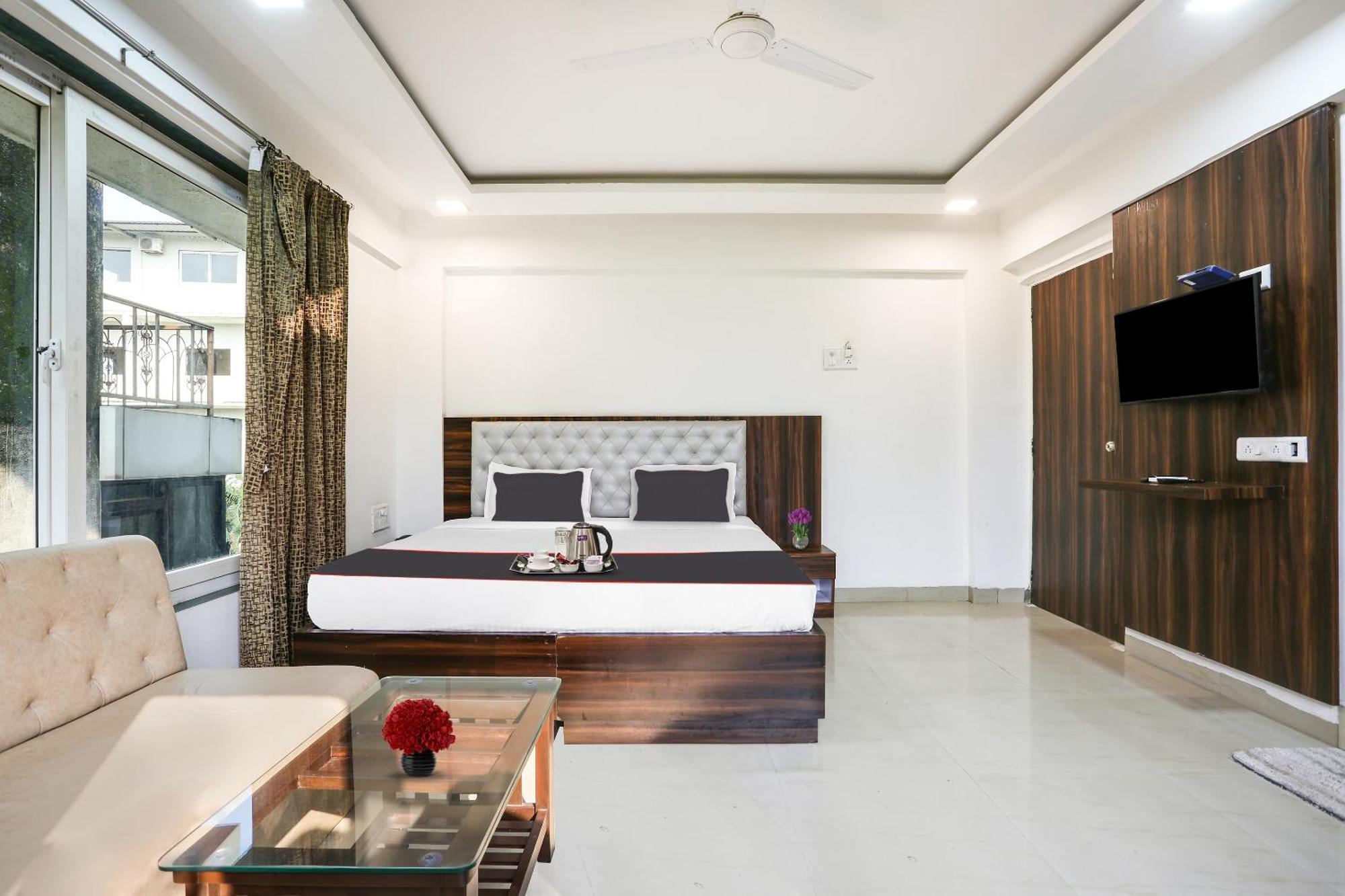 Capital O Arsh Executive Inn Mumbai Exteriör bild