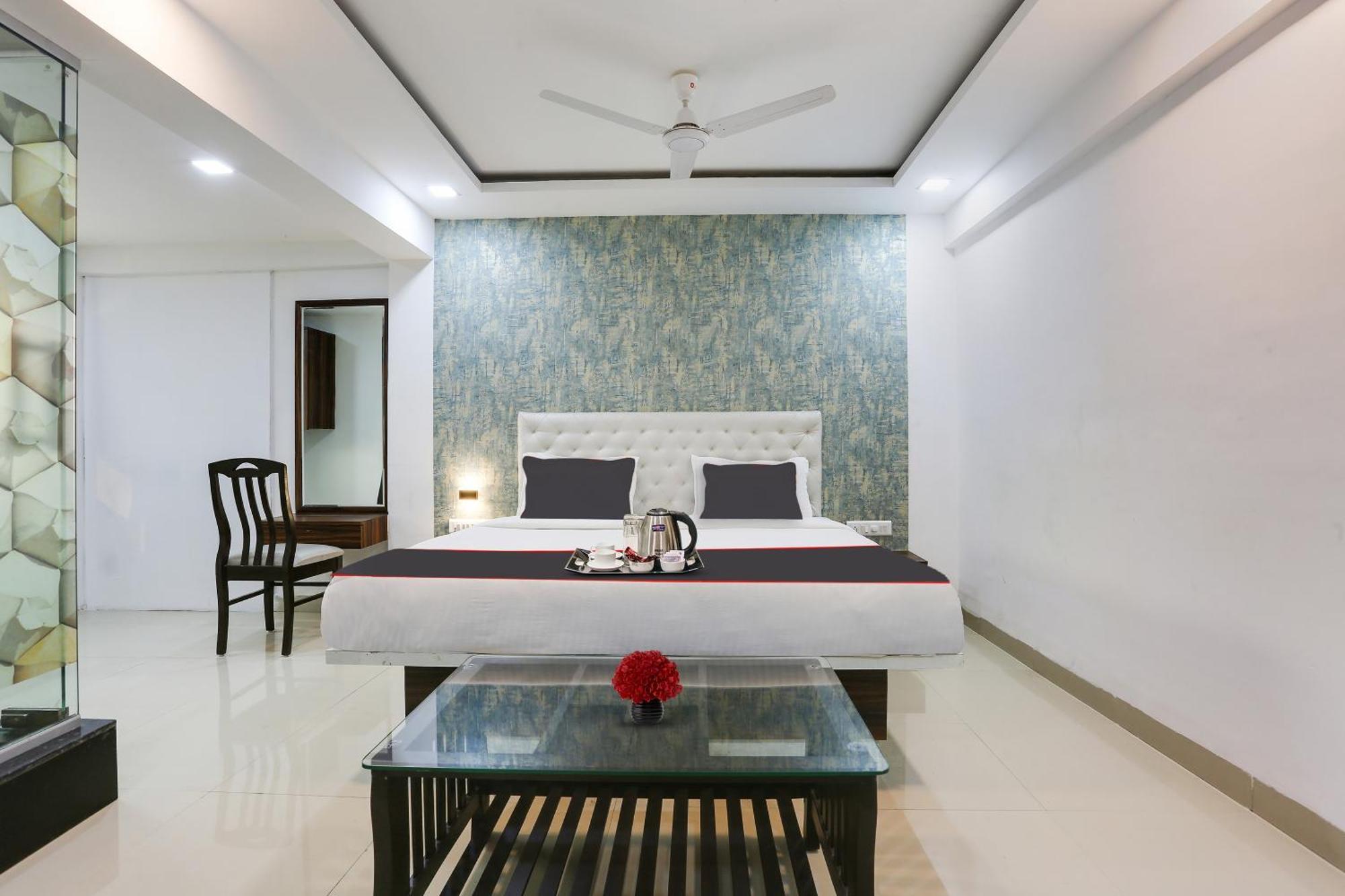 Capital O Arsh Executive Inn Mumbai Exteriör bild