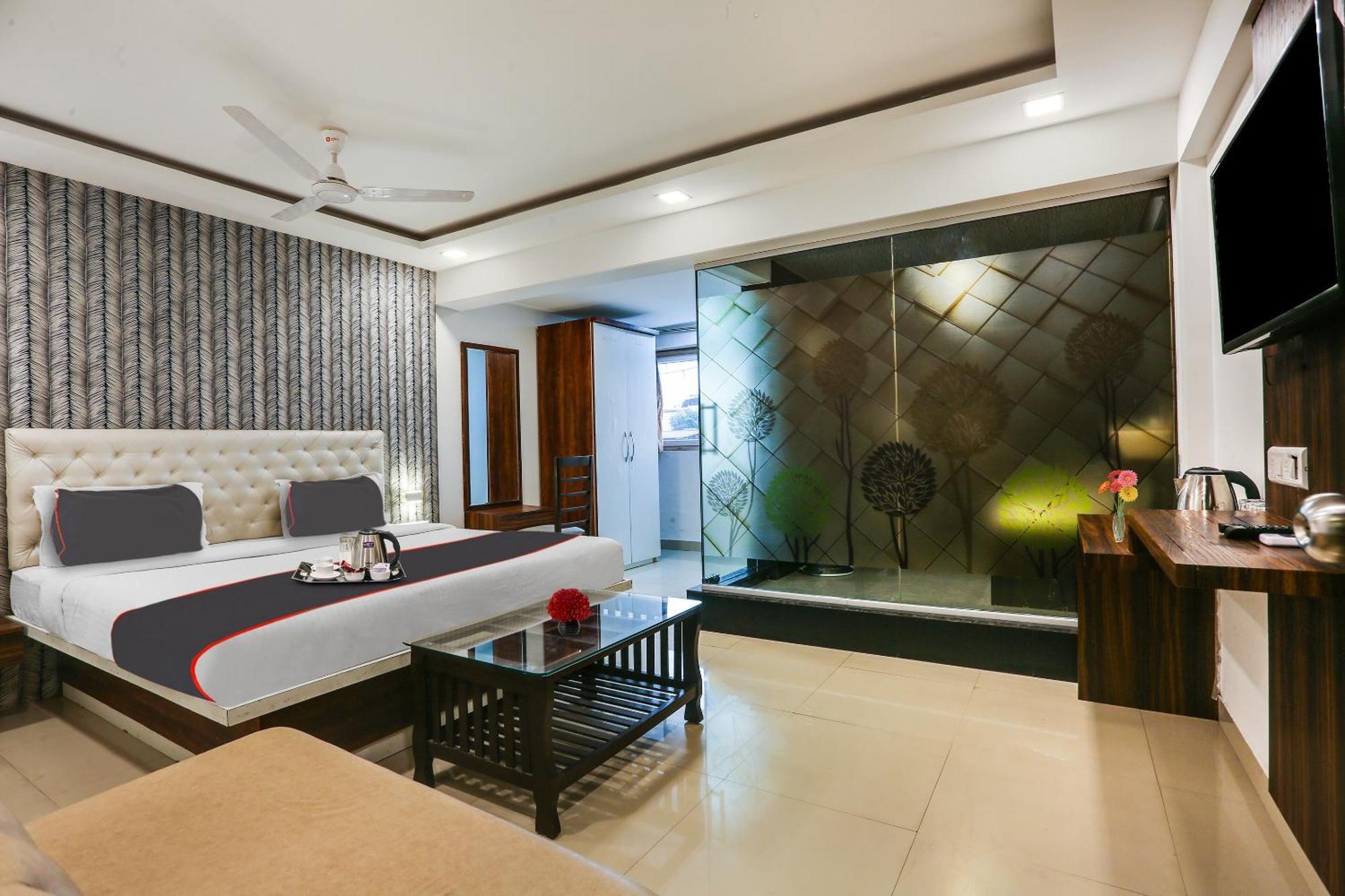 Capital O Arsh Executive Inn Mumbai Exteriör bild