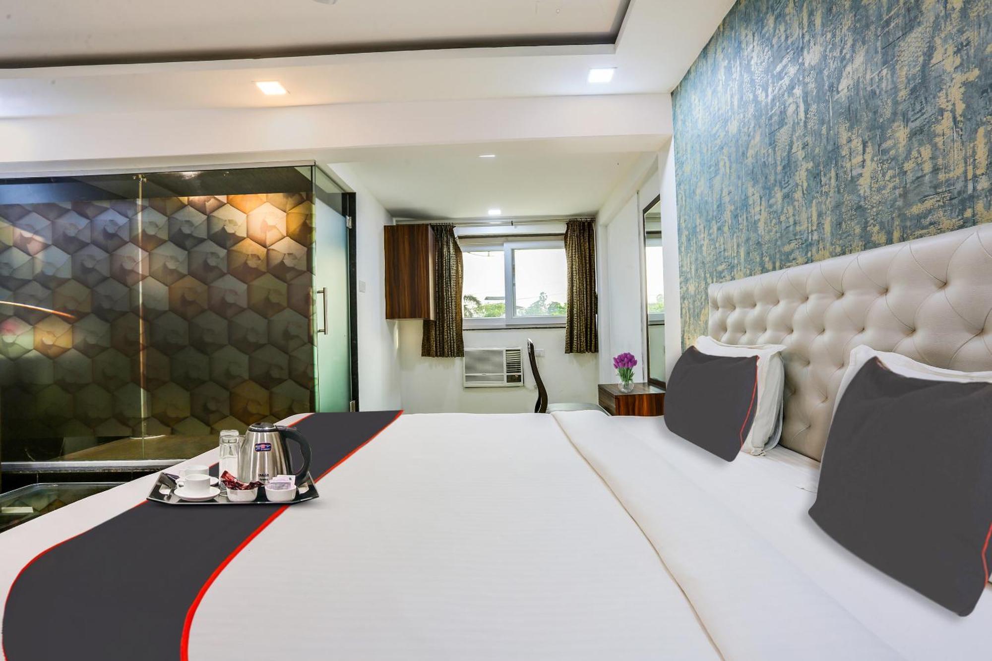 Capital O Arsh Executive Inn Mumbai Exteriör bild